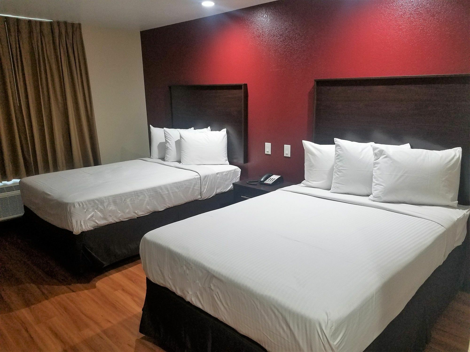 沃思堡-伯利森红屋顶plus旅馆 外观 照片